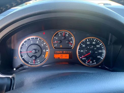 Used 2015 Nissan Armada Platinum w/ 2nd Row Captain Seat Package RWD image 25