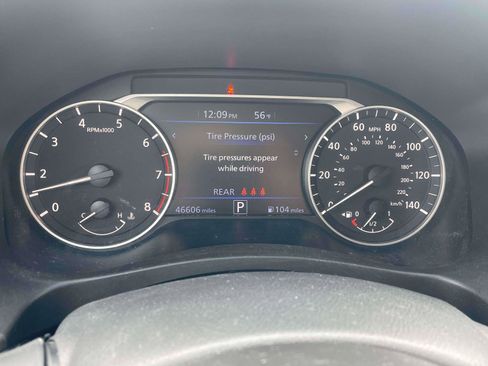 Used 2024 Nissan Altima 2.5 SV image 9