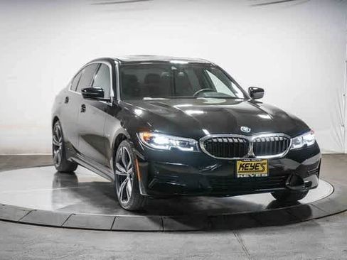 Used 2022 BMW 330e w/ Premium Package image 5