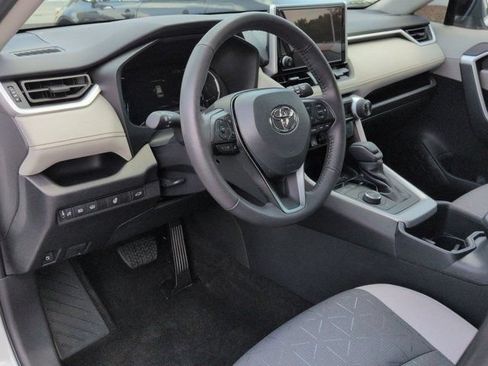 Certified 2025 Toyota RAV4 XLE w/ Convenience Package AWD/4WD image 9