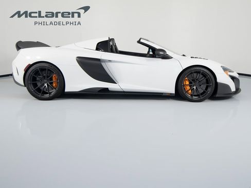 Used 2016 McLaren 675LT Spider image 5