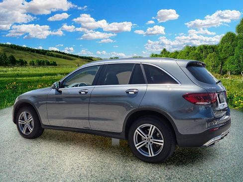 Used 2021 Mercedes-Benz GLC 300 4MATIC image 4