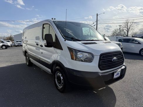 Used 2018 Ford Transit 150 130 Low Roof RWD image 4