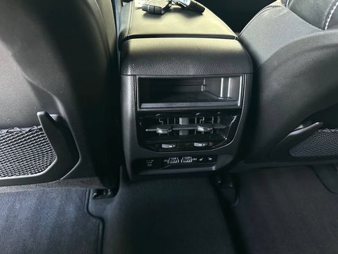 Used 2025 Jeep Grand Cherokee Overland AWD/4WD image 21