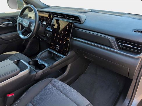 Used 2025 GMC Terrain Elevation image 19