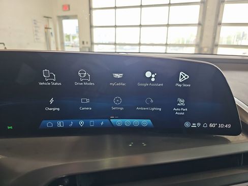 New 2026 Cadillac Vistiq Luxury w/ LPO, Floor Liner Package image 23