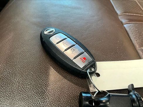 Used 2023 Nissan Titan Platinum Reserve w/ Moonroof Package image 13