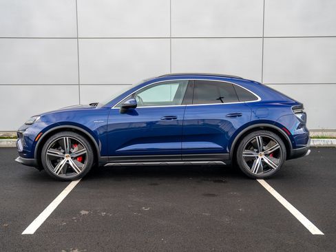 New 2025 Porsche Macan 4S Electric image 2