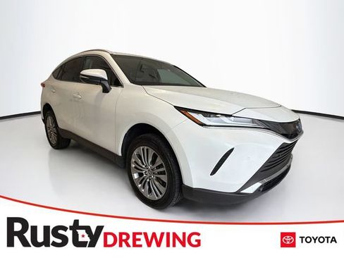 Used 2024 Toyota Venza XLE AWD/4WD image 1
