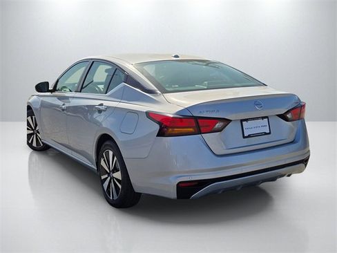 Used 2022 Nissan Altima 2.5 SV image 6