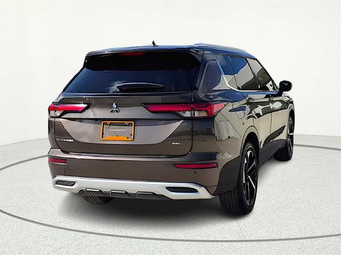 Used 2024 Mitsubishi Outlander SEL image 6