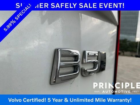 Certified 2025 Volvo XC90 B5 Plus AWD/4WD image 28