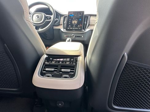 New 2026 Volvo XC90 B6 Plus w/ Protection Package Premier image 12