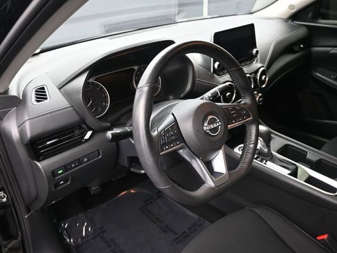 Used 2025 Nissan Sentra SV w/ All-Weather Package image 9