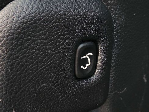 Used 2021 Jeep Grand Cherokee Laredo X image 28