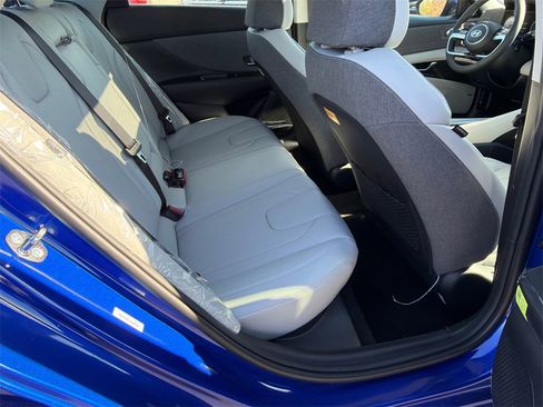 New 2026 Hyundai Elantra Limited image 15