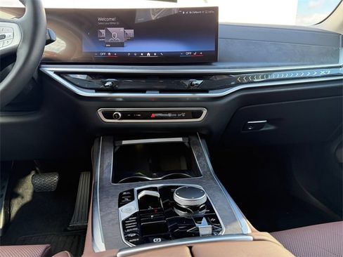 Certified 2026 BMW X7 xDrive40i w/ Premium Package image 11