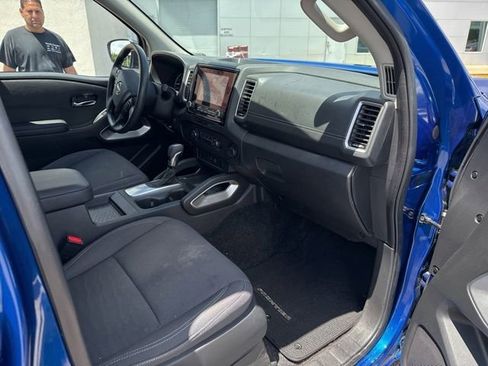 Used 2024 Nissan Frontier SV RWD image 11