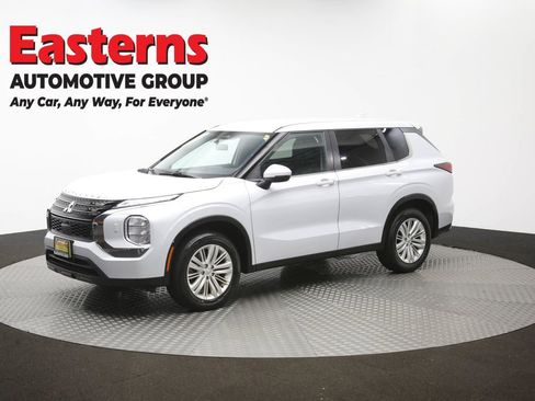 Used 2024 Mitsubishi Outlander ES AWD/4WD image 55
