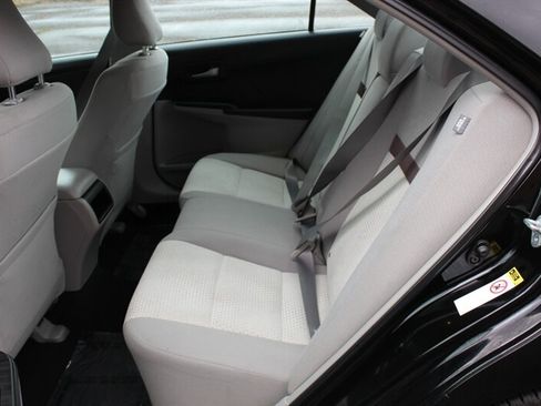 Used 2012 Toyota Camry FWD image 13