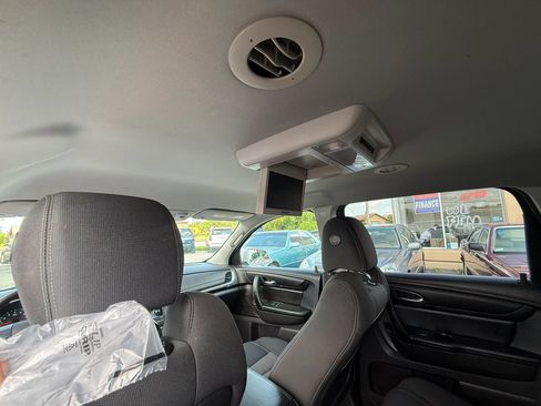 Used 2016 Chevrolet Traverse LT w/ Traveler's Package AWD/4WD image 18
