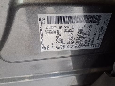Used 2025 Nissan Rogue SV FWD image 36