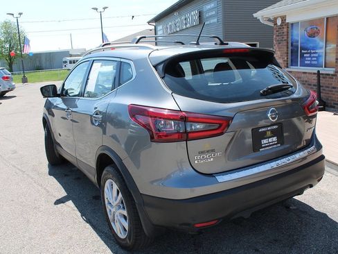 Used 2020 Nissan Rogue Sport SV w/ Technology Package AWD/4WD image 3