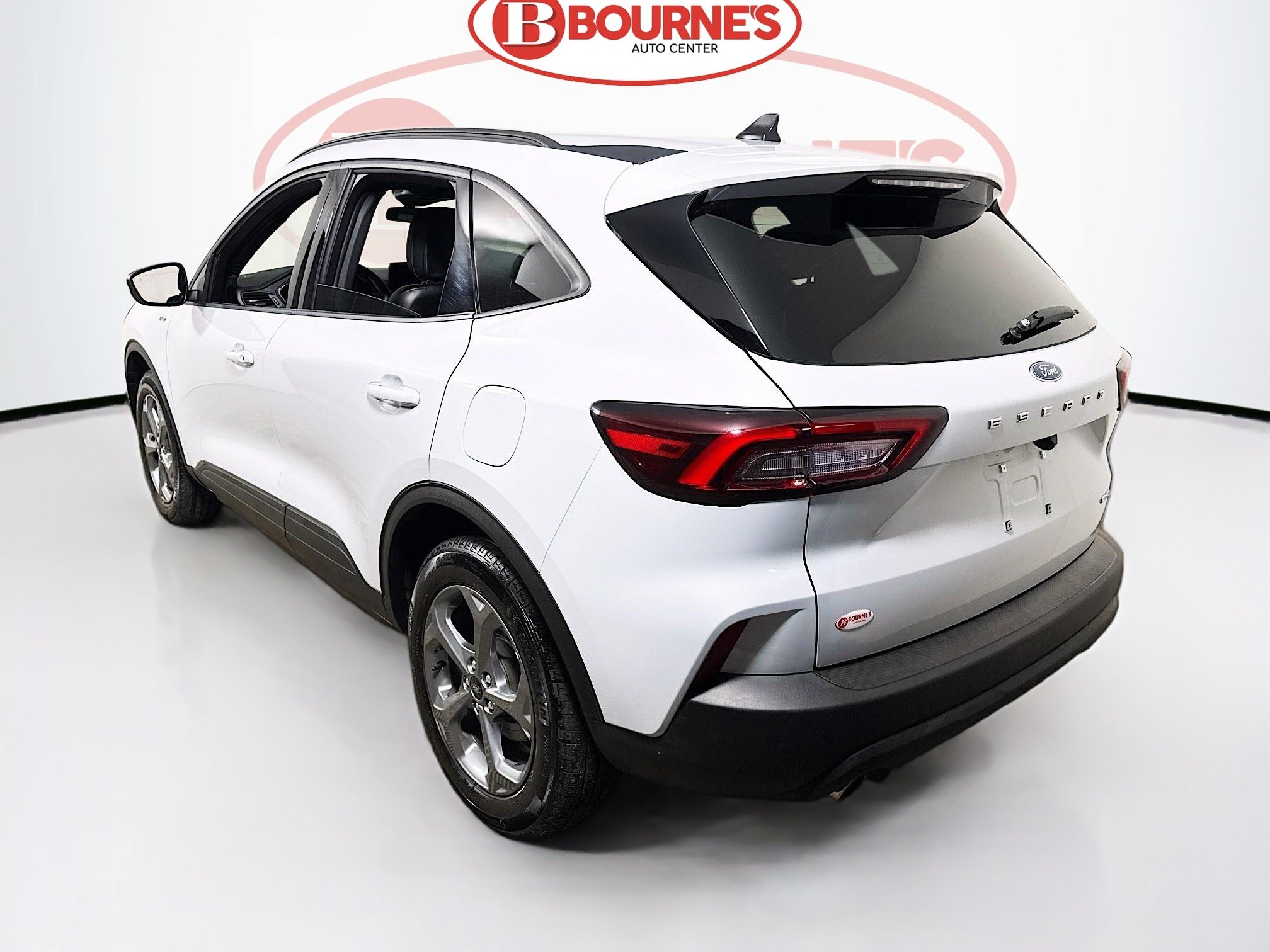 Used 2025 Ford Escape ST-Line Select AWD/4WD image 7