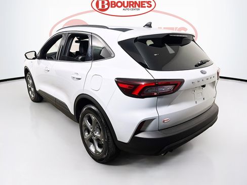 Used 2025 Ford Escape ST-Line Select AWD/4WD image 7
