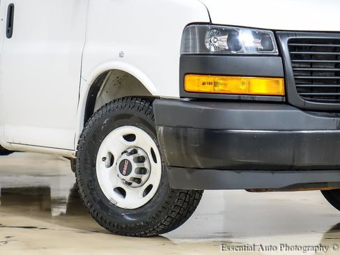 Used 2023 GMC Savana 3500 w/ Power Convenience Package RWD image 4