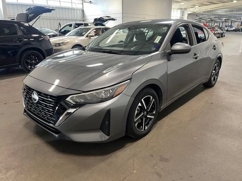 Used 2024 Nissan Sentra SV FWD image 7
