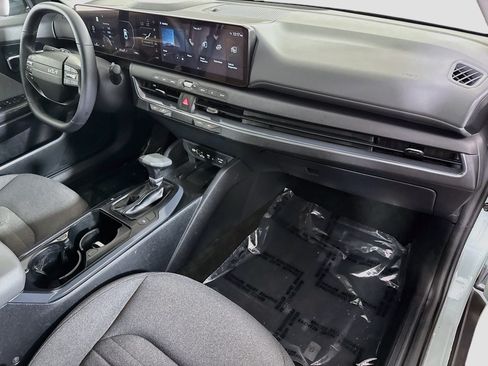 Used 2025 Kia K4 EX FWD image 30