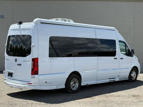 Used 2022 Mercedes-Benz Sprinter 3500 w/ Parking Package image 10