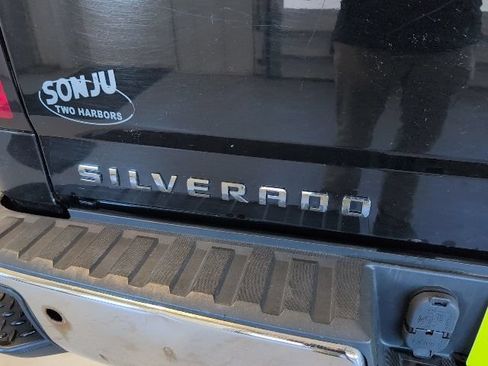 Used 2018 Chevrolet Silverado 1500 LT w/ All Star Edition AWD/4WD image 28