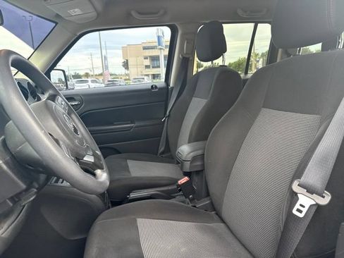 Used 2016 Jeep Patriot Sport w/ Power Value Group FWD image 8