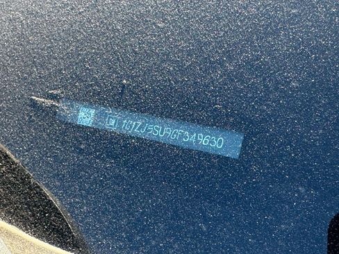 Used 2016 Chevrolet Malibu Hybrid w/ Leather Package image 8