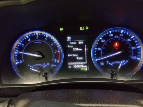 Used 2018 Toyota Highlander Limited image 23