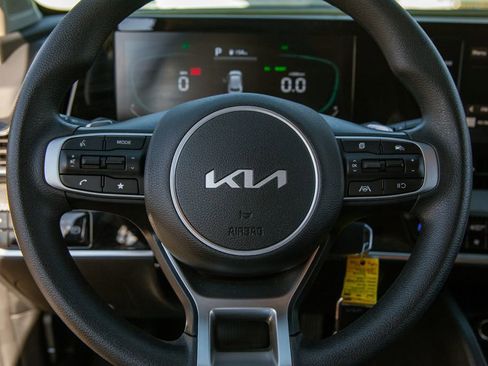 Used 2024 Kia Sportage LX image 17