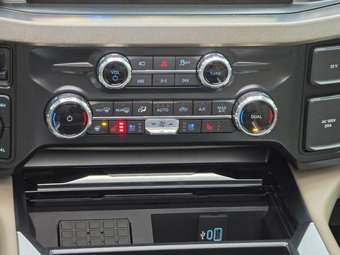 Used 2026 Ford F450 Platinum w/ Platinum Plus Package image 18