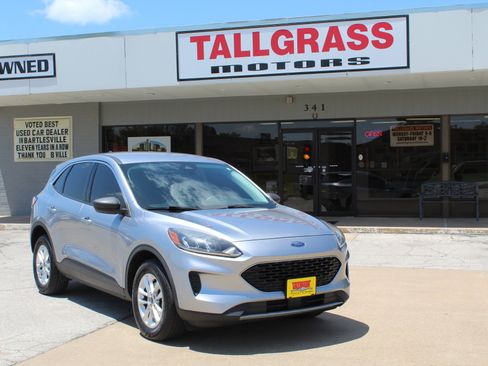 Used 2022 Ford Escape SE AWD/4WD image 1