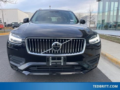 Used 2021 Volvo XC90 T6 Momentum w/ Advanced Package image 2