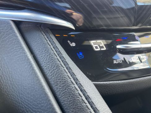 Used 2024 Cadillac XT6 Premium Luxury w/ LPO, Floor Liner Package AWD/4WD image 32