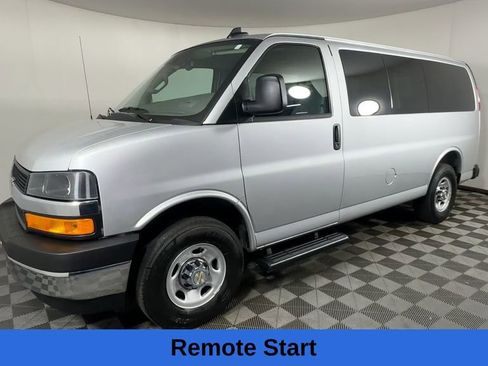 Used 2025 Chevrolet Express 2500 LT w/ LT Preferred Equipment Group RWD image 6