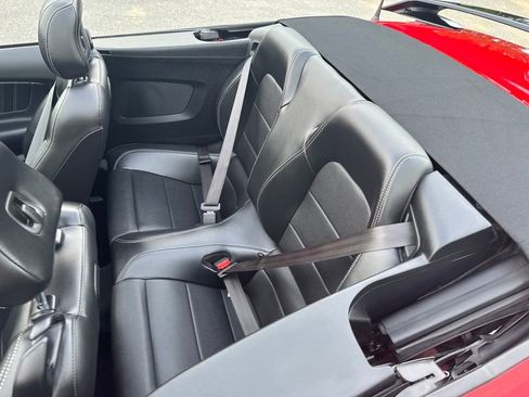 Used 2022 Ford Mustang Premium RWD image 13