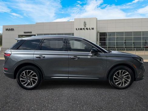 Used 2021 Lincoln Corsair FWD image 2