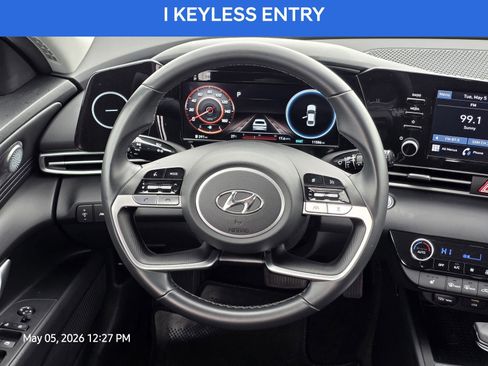 Used 2022 Hyundai Elantra SEL w/ Convenience Package FWD image 25