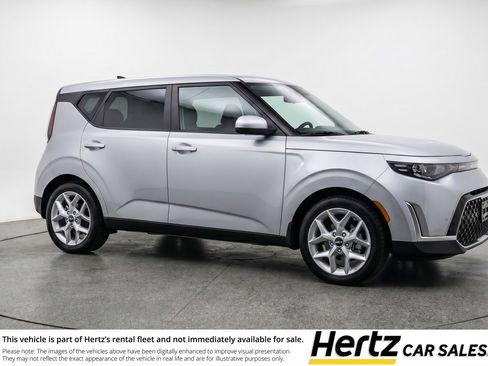 Used 2025 Kia Soul LX w/ LX Technology Package FWD image 1