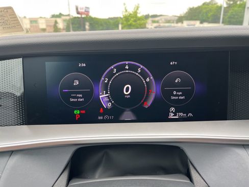 Certified 2025 Volkswagen Tiguan SE AWD/4WD image 19