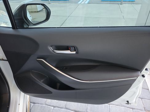 Certified 2025 Toyota Corolla SE image 29