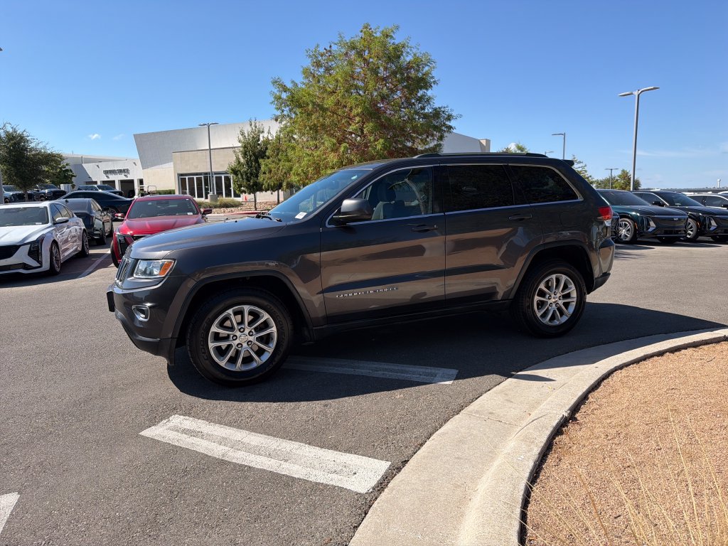 Used 2015 Jeep Grand Cherokee Laredo w/ Quick Order Package 23E RWD image 4